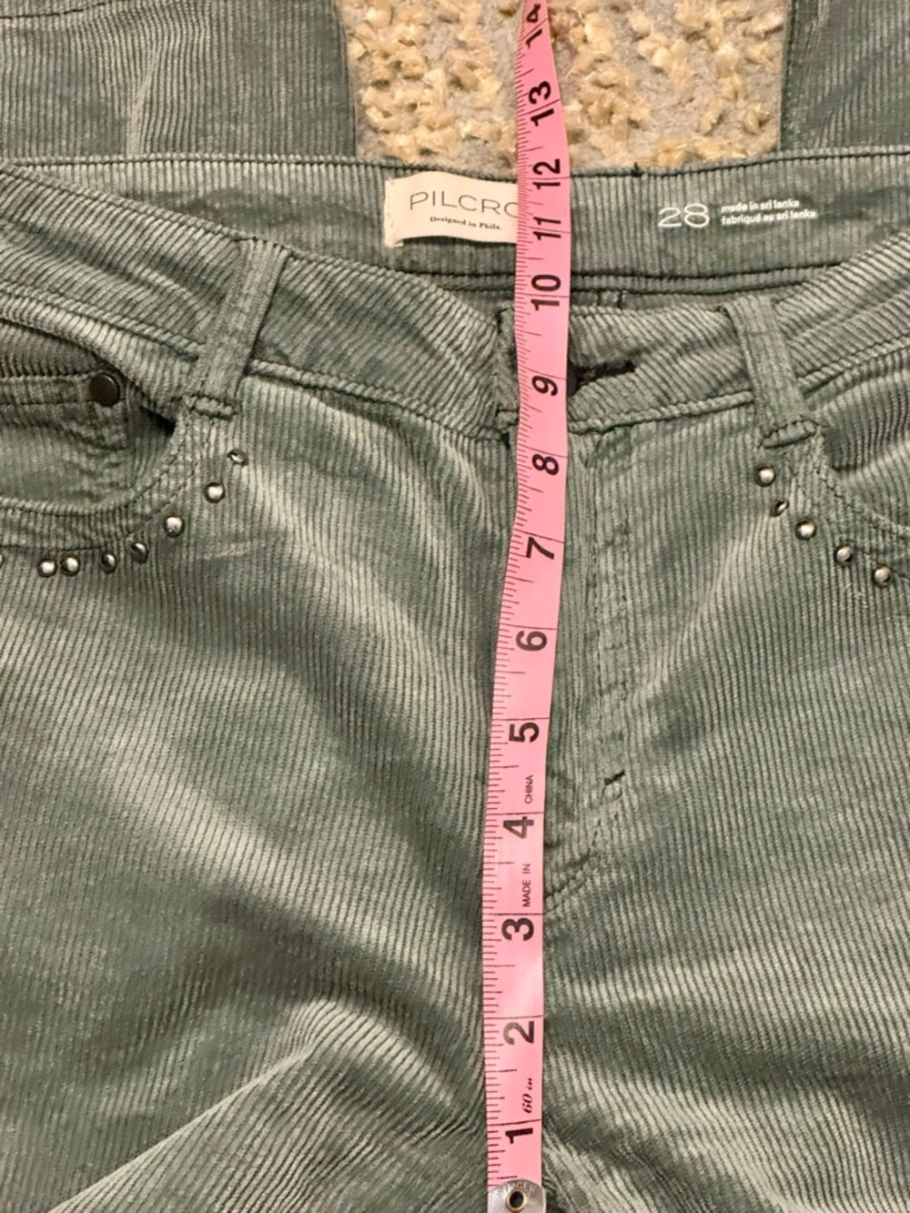 RARE ✨Anthro x Pilcro Essential Flare Mid-Rise Studded Corduroy Jeans ✨ NWOT 28 - Picture 14 of 15